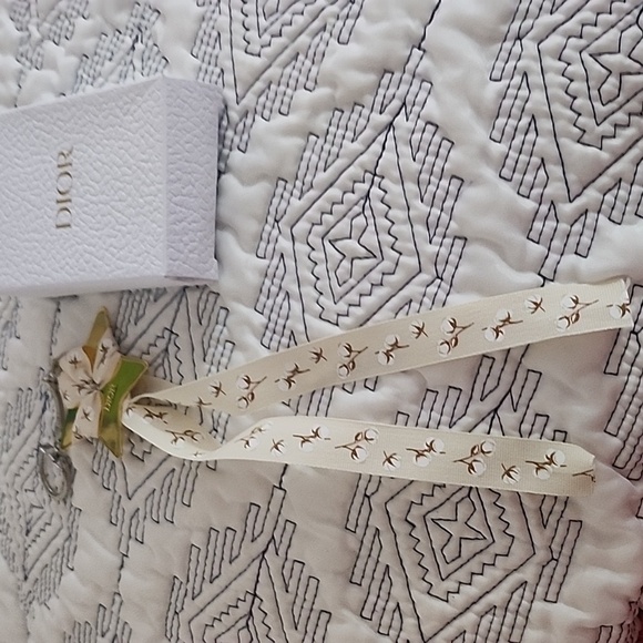 #12 Dior Star Keychain/ Bag charm - Picture 4 of 4
